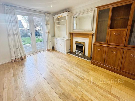 4 bedroom semi-detached house to rent - Photo 1