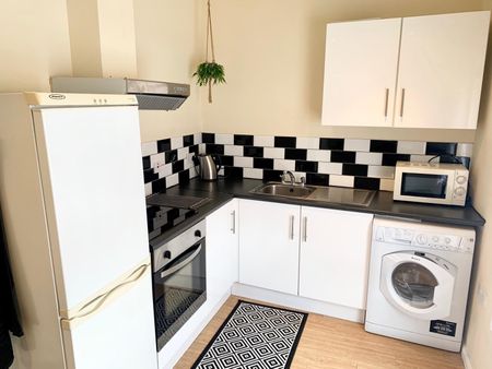 1 bedroom apartment to rent Worcester Road, Bromsgrove, Worcestershire, B61 - Photo 2