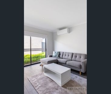 Brand New Ensuite Rooms Available – Sought-After Clyde North Location - Photo 1