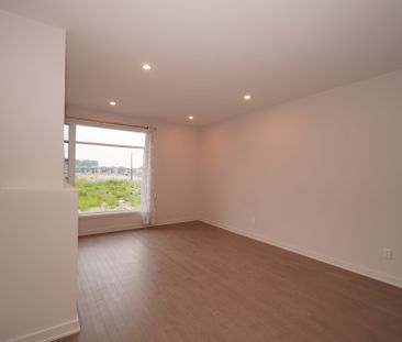 For Lease - 770 SOLARIUM Avenue, Blossom Park - Airport and Area, O... - Photo 2