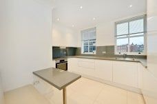 3 bedroom flat to rent - Photo 4