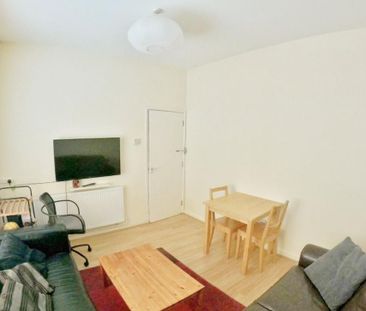 4 bedroom terraced house to rent - Photo 5