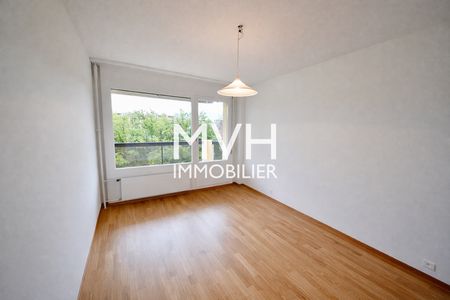 Close to UN in quiet 5-room apartment renovated with 3 balconies - Photo 5