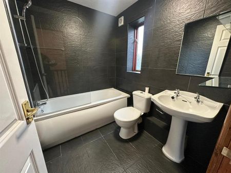 2 bedroom semi-detached house to rent - Photo 5