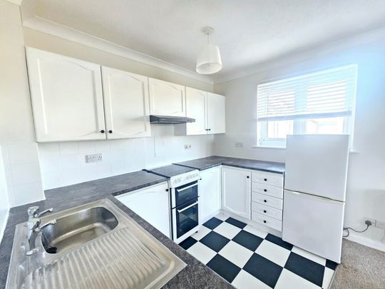 Romsey Road, Southampton - Photo 1