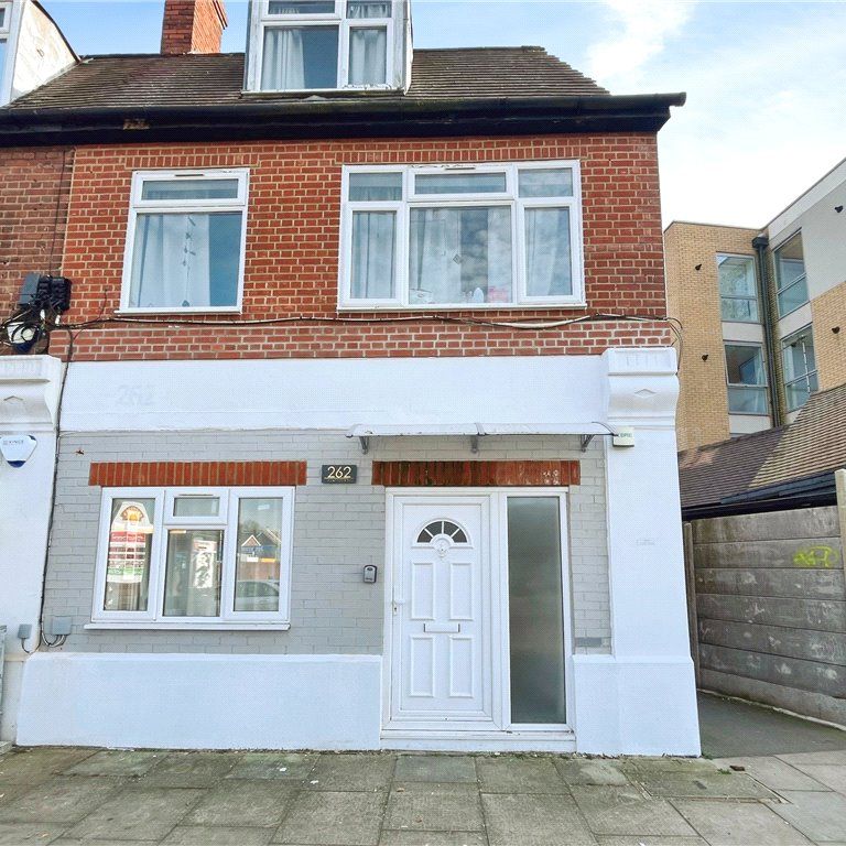 Twickenham Road, Isleworth, TW7 7DT - Photo 1