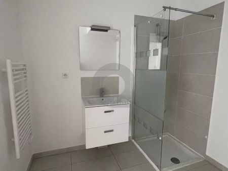 Location Appartement 2 pièces 41m² ROQUEBRUNE CAP MARTIN 06190 - Photo 5