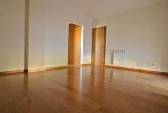 Apartamento T4 em condomínio com piscina e jardim na Beloura