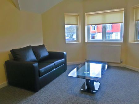 2 bedroom flat to rent - Photo 4