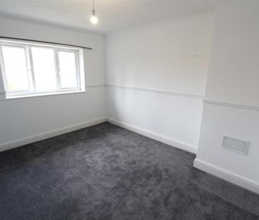 3 bedroom end of terrace house to rent - Photo 6