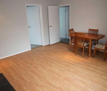 11 West Circular Road, Ballygomartin, Belfast, BT13 3QA - Photo 2