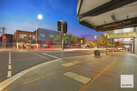 Stylish AS Brand New Luxury Living - Photo 4