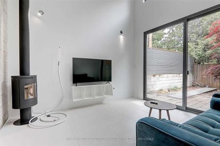 For Lease - 781 Craven Road, Toronto, Ontario - Photo 2