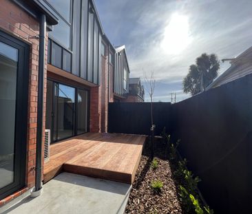 2/389 Armagh Street, Linwood - Photo 1