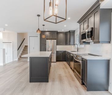 For Lease - 20 Ottaway Avenue Unit# Upper, Barrie, Ontario - Photo 1