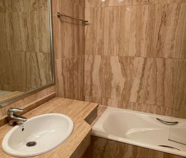 3 bedroom luxury Flat for rent in Marbella Del Este, Andalusia - Photo 6