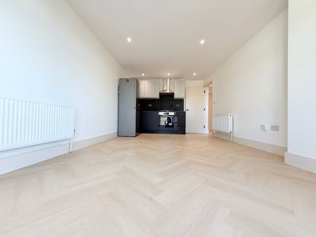 2 Bed Flat, Kilburn High Road, NW6 - Photo 5