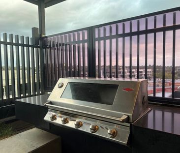 Furnished Modern Apartment in the Heart of Hawthorn East! - Photo 6