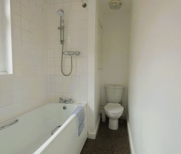 1 bed Apartment - To Let - Photo 2