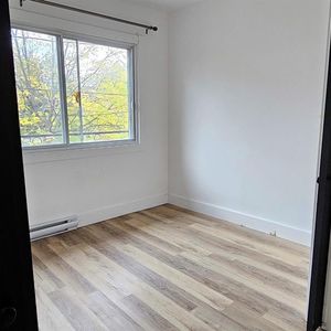 1 CH - 1 SDB - Montréal - $1,275 /mo - Photo 2