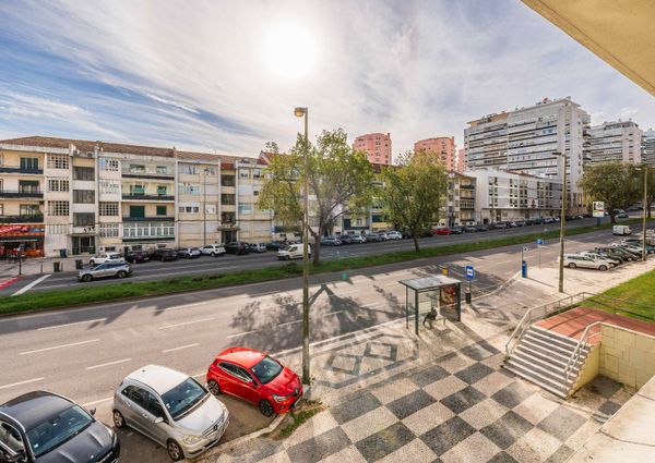 APARTAMENTO T2+1 NA AV ESTADOS UNIDOS DA AMÉRICA - LISBOA