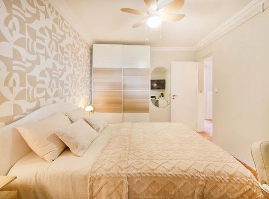 Largo Vitorino Damásio, Lisbon, Lisbon 1200-872 - Photo 1