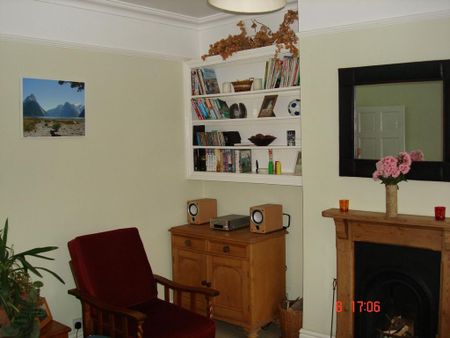 2 bedroom terraced house to rent - Photo 4