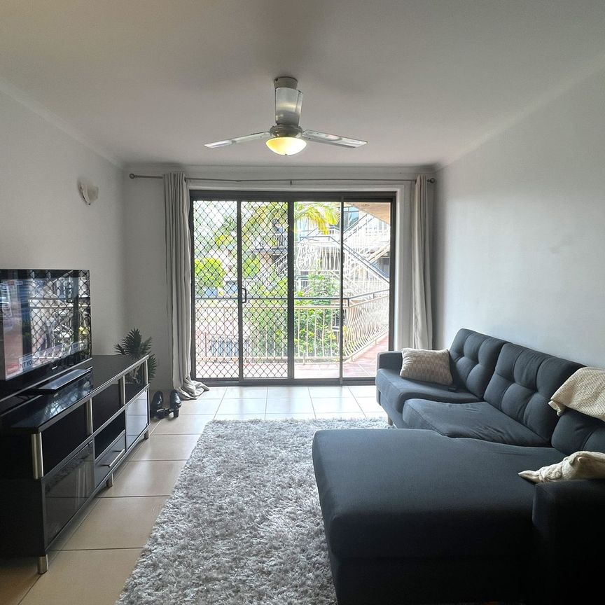 2/19 Leonard Avenue, 4217, Surfers Paradise Qld - Photo 1