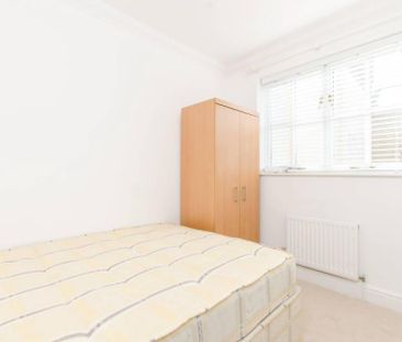 4 Bed Semi-Detached House, Nightingale Mews, E3 - Photo 3