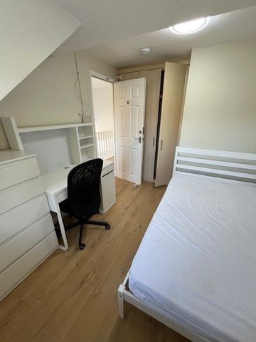 5 Bed Semi-Detached House, Alderman Close, NG9 - Photo 3