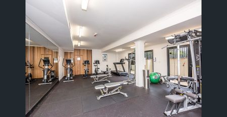 Partly Furnished Top Floor Apartment - Photo 2