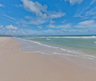 BEACH SIDE TOWNHOUSE - JUST STEPS TO THE SAND! - Photo 5