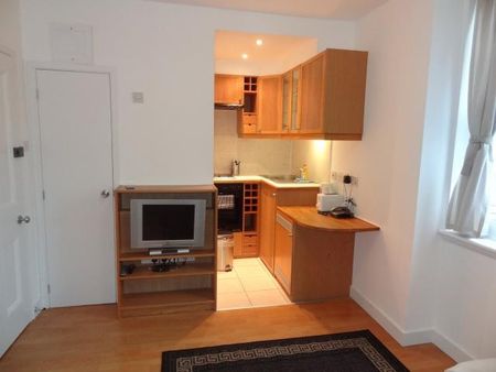 Studio to rent - Photo 3