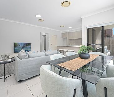 Spacious Family Home in Thornton Estate – Walk to Station and Westf... - Photo 2