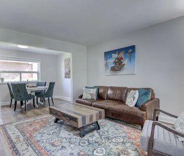 Detached Home For Lease | W9253113 - Photo 4