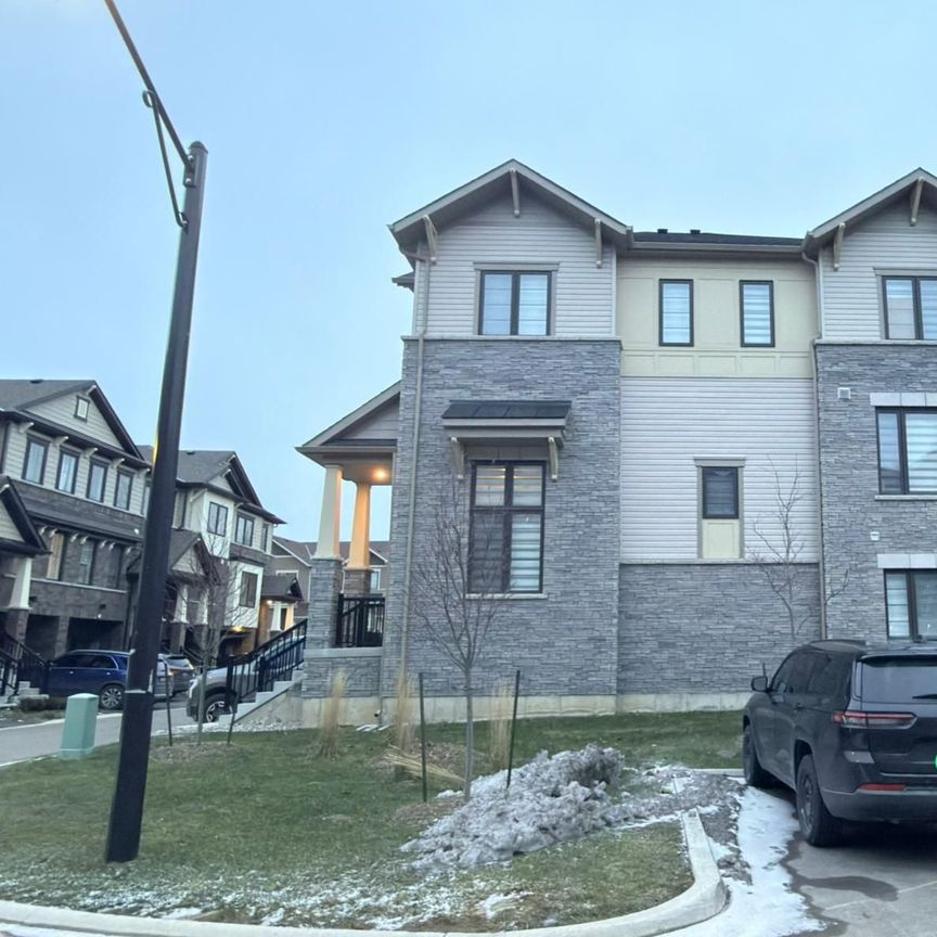 For Lease - 185 Bedrock Drive Unit# 71, Hamilton, Ontario - Photo 1