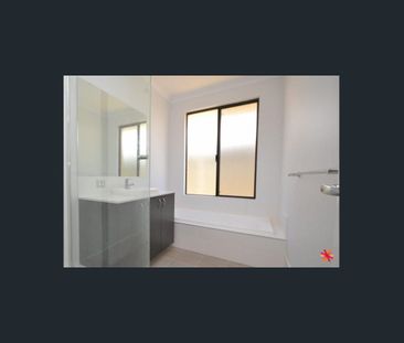 36 Carbeen View, Piara Waters, WA 6112 - Photo 5