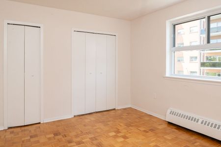 For Lease - 1017 Seneca Avenue Unit# 209, Mississauga, Ontario - Photo 2