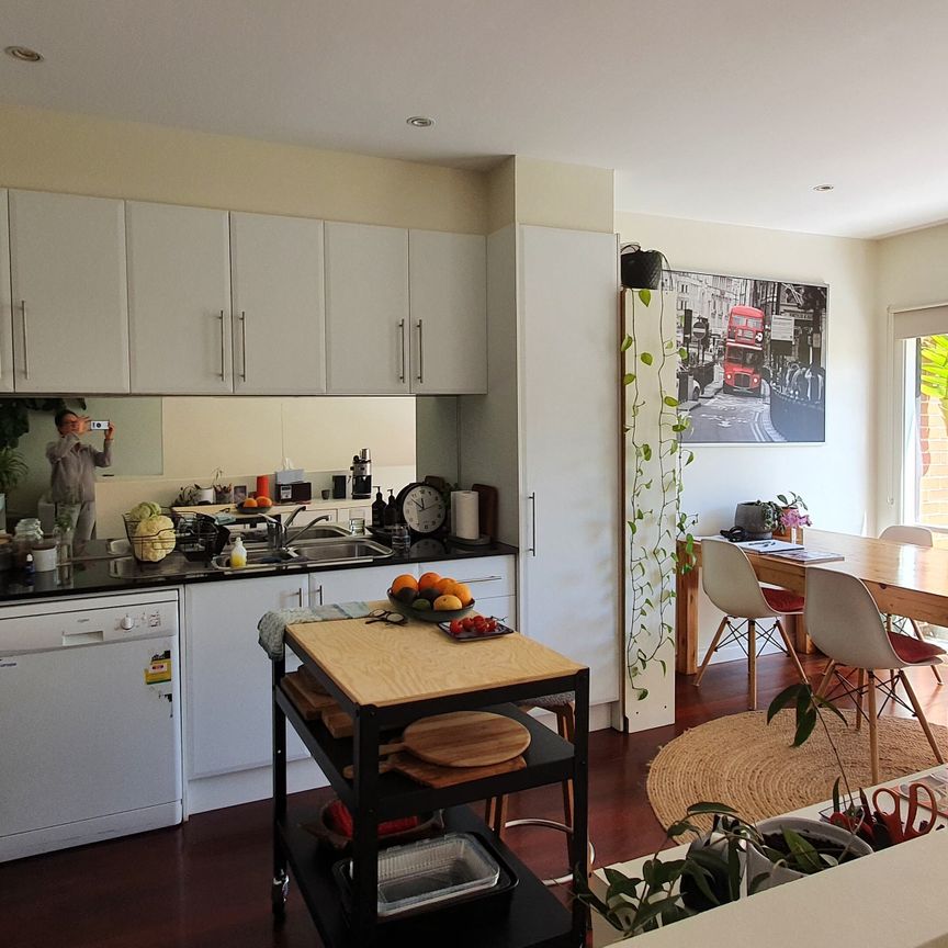 Lower Plenty - Photo 1