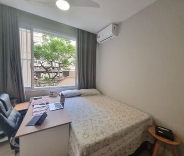 Apartamento reformado para locação na quadra da praia de Copacabana - Foto 6