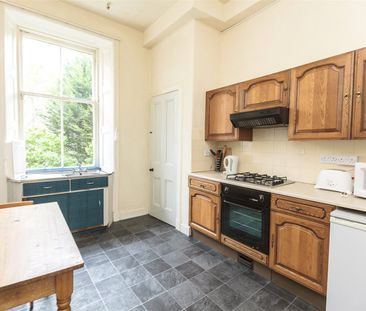 3 bedroom apartment to rent - Photo 4