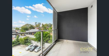 PERFECT LOCATION! - Photo 3