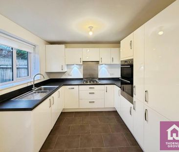 3 bedroom semi-detached house to rent - Photo 5