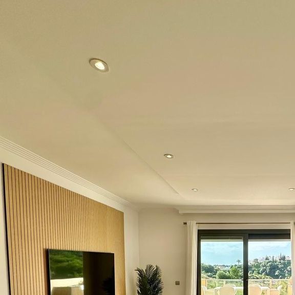 2 bedroom luxury Flat for rent in Estepona, Andalusia - Photo 1