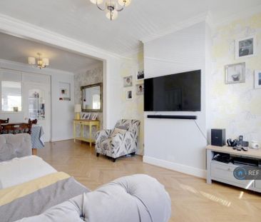 3 bedroom terraced house to rent - Photo 2