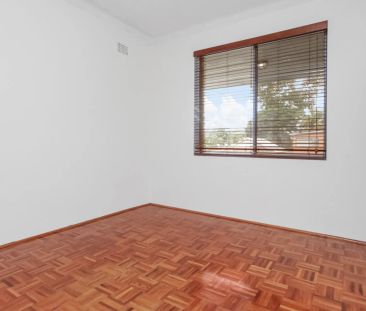 Neatly Presented Two Bedroom Apartment - Photo 6