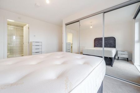 3 bedroom flat to rent - Photo 5