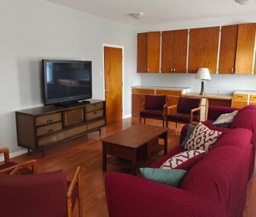 For Lease - 374 Central Park Boulevard Unit# #3, Oshawa, Ontario - Photo 3