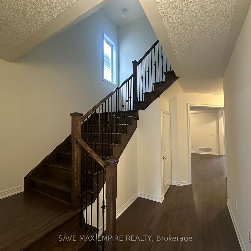 Detached Home For Lease | X8057988 - Photo 1