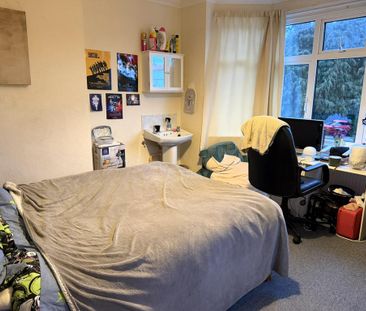 6 bedroom detached house to rent - Photo 3